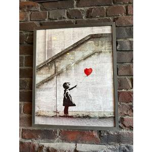 バンクシー　アートフレーム　（Girl with Balloon/赤い風船と少女）　木製額付き　絵画ポスター　赤い風船に手を伸ばす少女　風船少女