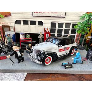 ダイキャスト製のフィギュア付き ミニカー 1/24 JadaTOYS ベティー