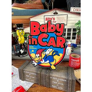 ウッディ・ウッドペッカー　「赤ちゃん乗ってます」ステッカー　（ラウンド）　BABY IN CAR　■　アメリカン雑貨　アメリカ雑貨｜candytower