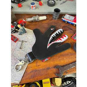 好きなポーズに変形！　シャークヘッド　ハンドサイン　レザーキーホルダー　SHABY　（ブラック）　シ...