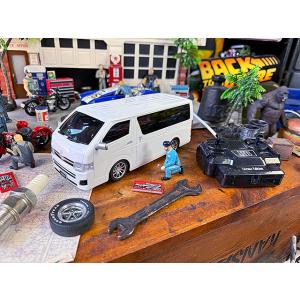 01スーパーボディ トヨタ・ハイエース 67084 RCパーツ : ぐるぐる王国2