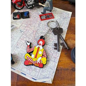 ロナルド　マクドナルド　ラバーキーホルダー　（クロスレッグド） ■ アメリカン雑貨 アメリカ雑貨