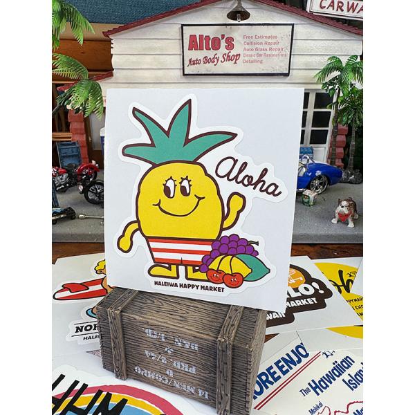 ハレイワ　ハッピーマーケット　ステッカー　Lサイズ　（パイナップルボーイ/2401V） ■ アメリカ...