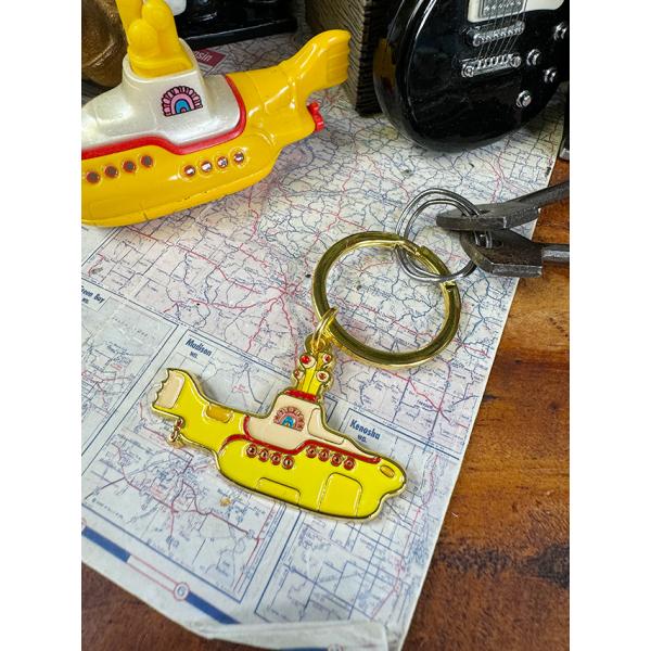 ビートルズ　イエローサブマリン　メタルキーホルダー ■ アメリカン雑貨 アメリカ雑貨