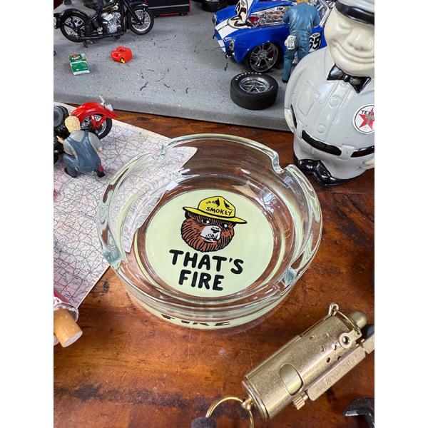 アドバタイジング　ガラスアッシュトレイ　灰皿　（スモーキーベアー） ■ アメリカン雑貨 アメリカ雑貨