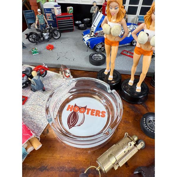 アドバタイジング　ガラスアッシュトレイ　灰皿　（フーターズ） ■ アメリカン雑貨 アメリカ雑貨