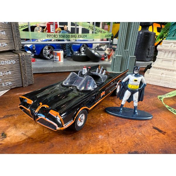 Jada　クラシックTVシリーズ　1966年　テレビ版　バットマン　バットモービル　ダイキャストミニ...