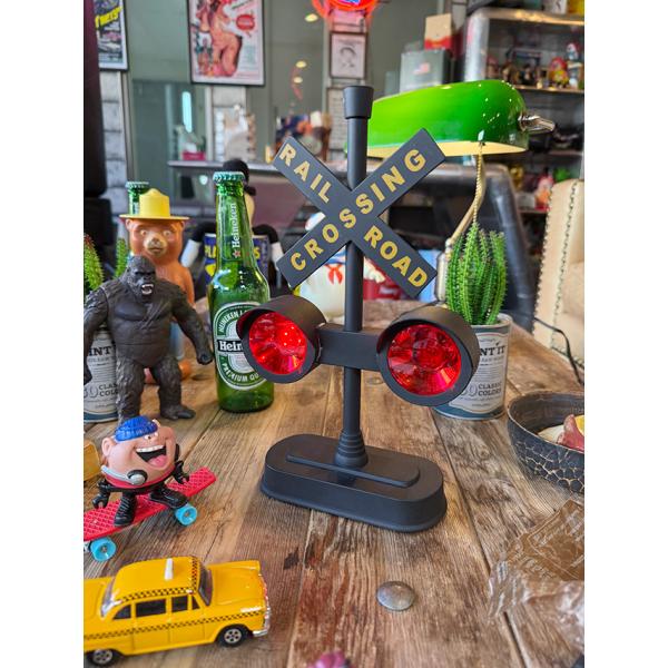 アメリカの踏切ライト　オブジェ　※電池カバーのフタに難あり ■ アメリカン雑貨 アメリカ雑貨  爆買