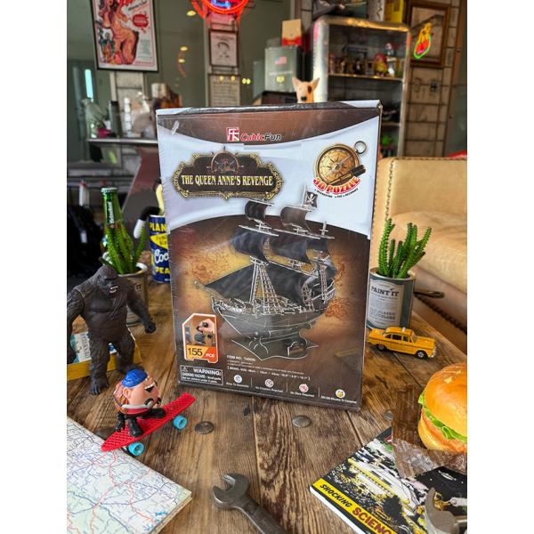 3D立体パズル　海賊船　クイーン・アンズ・リベンジ号　155ピース　全長48cm　ハサミやノリ不要 ...