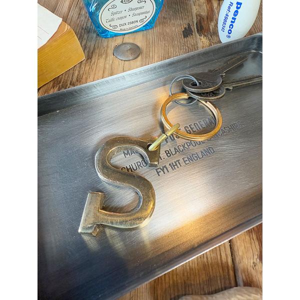 ブラス　イニシャルレター　キーホルダー　（S） ■ アメリカン雑貨 アメリカ雑貨