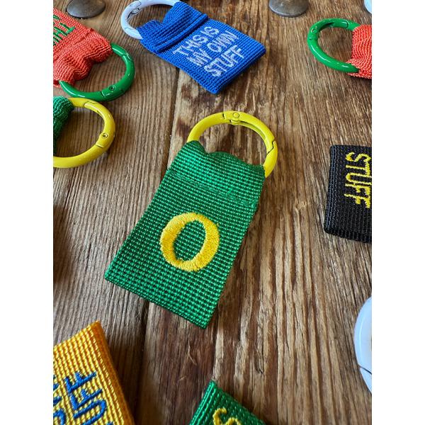 カレッジ　イニシャルレター　タグ　（O）　キーホルダー ■ アメリカン雑貨 アメリカ雑貨