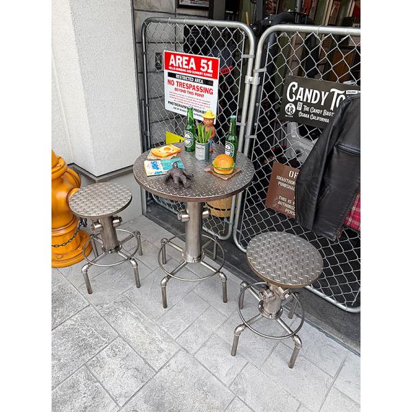 インダストリアル　ウォーターパイプ　メタルテーブル　＆　メタルスツール2脚　合計3点セット ■ アメ...