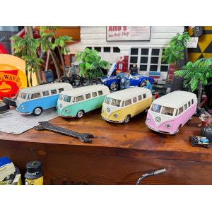 ミニカー 1962 Volks Wagen Microbus MONOTONE 1/18 Road