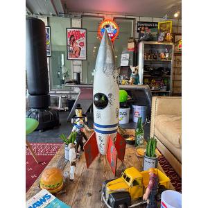 ジャンクヤード ブリキ レトロロケット ガーデンオブジェ ソーラー