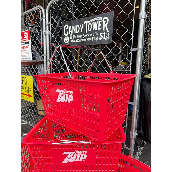 アメリカ業務用　ショッピングバスケット　（7UP　セブンアップ/レッド）　単品 ■ アメリカン雑貨 ...