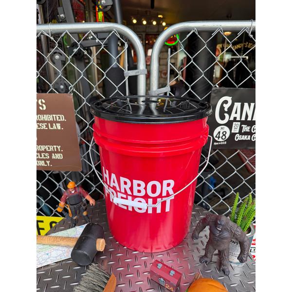 ハーバーフレイト　5ガロンバケツ　18Lサイズ　（フタ付き）　MADE IN U.S.A.　アメリカ...