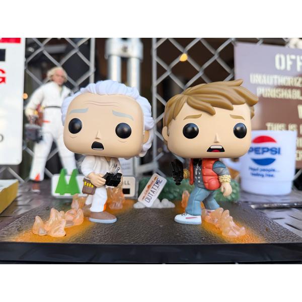 ファンコポップ　映画　バック・トゥ・ザ・フューチャー　ドク＆マーティ　タイムトラベル実験シーン　ジオ...