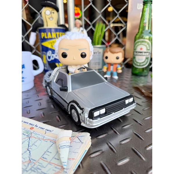 ファンコポップ　映画　バック・トゥ・ザ・フューチャー　デロリアン with ドク　フィギュア　FUN...