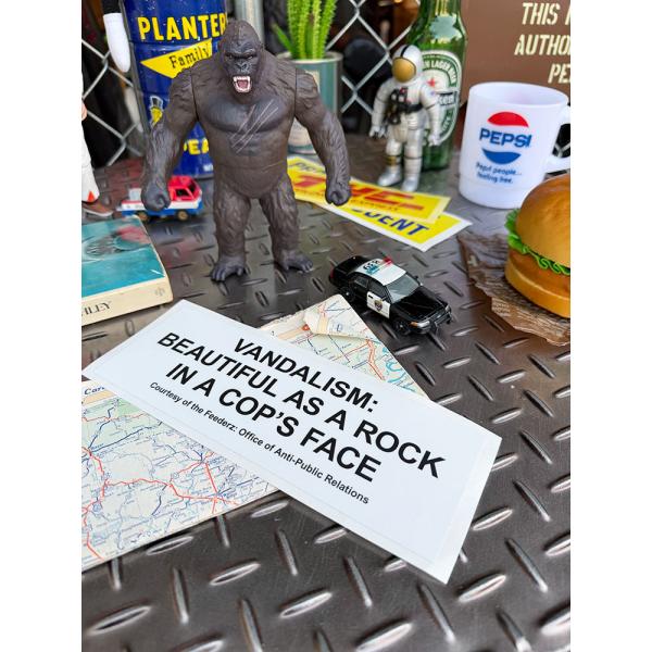 ニルヴァーナのカート・コバーンがギター貼ってた伝説の“問題児ステッカー” ■ アメリカン雑貨 アメリ...