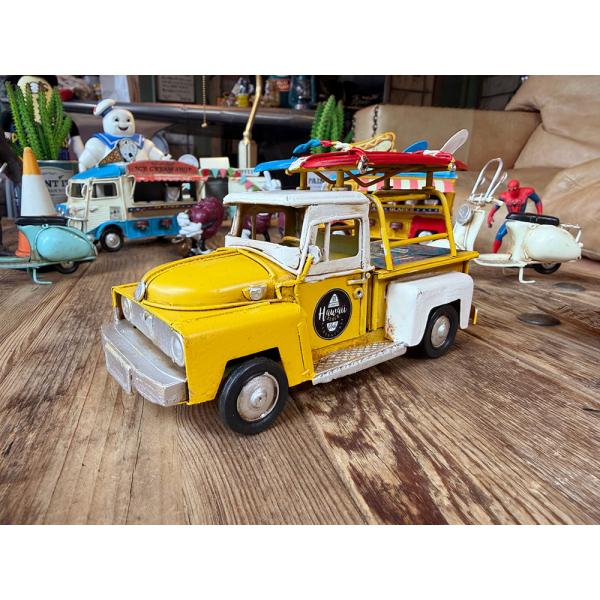 フォード　F-100 ピックアップトラック　サーフクラブ仕様　ブリキオブジェ　（イエロー×ホワイト）...