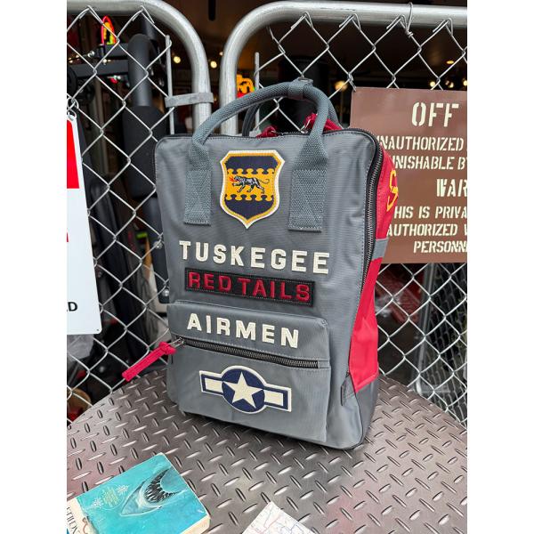 USAF　アメリカ陸軍航空軍　タスキーギ　エアメン　バックパック　リュック　14.5Lサイズ　RED...