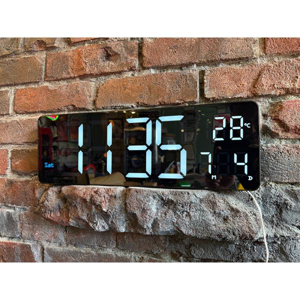 SLOWER　スロウワー　Wi-Fi　LEDデジタルクロック ■ アメリカン雑貨 アメリカ雑貨