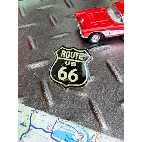ルート66　ロードサイン　ピンバッジ　（シールドシェイプ/黒） ■ アメリカン雑貨 アメリカ雑貨