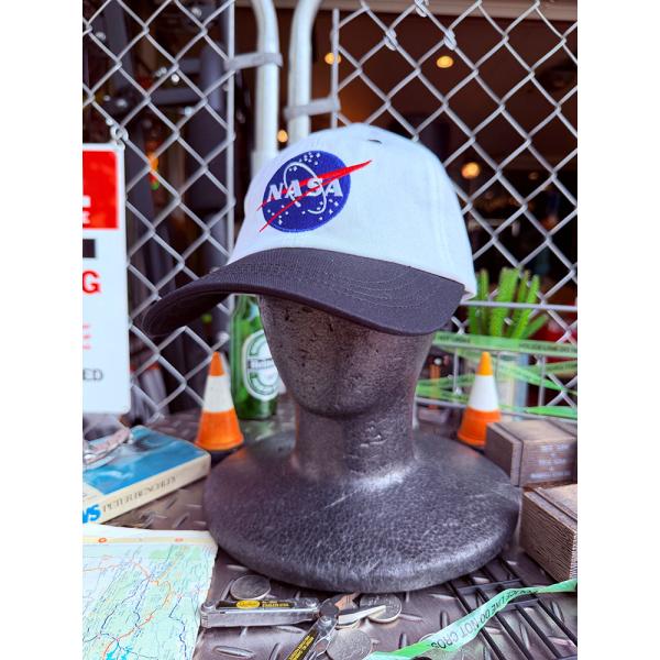 NASA　オフィシャル　キャップ　（ホワイト＆ブラック）　■ アメリカン雑貨 アメリカ雑貨