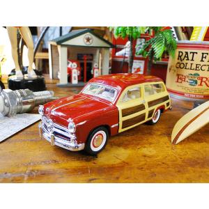 ハワイアン クリスマス ワーゲンバス ミニ ブリキオブジェ （レッド