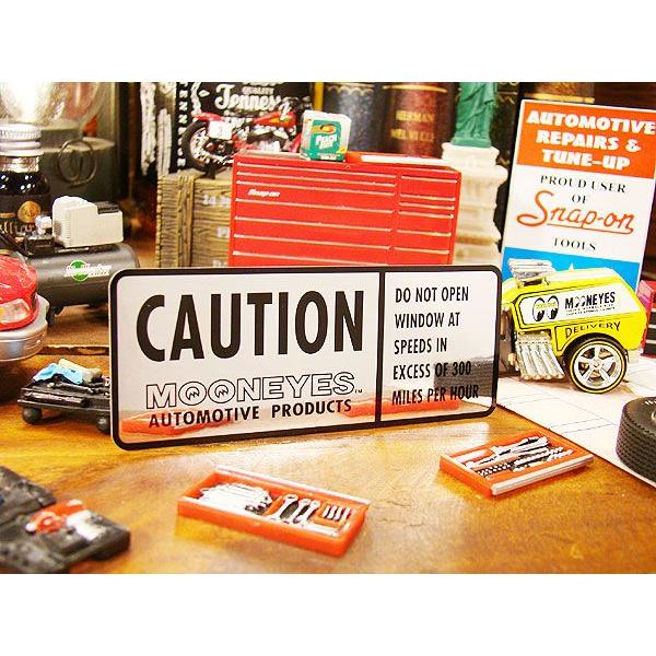 ムーンアイズ　コーションステッカー　（メタリック）　アメリカン雑貨　アメリカ雑貨　車　シール　ブラン...