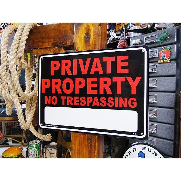 アメリカのプラスチックサインボード　ヘビーオンスタイプ　（私有地につき立ち入り禁止）　アメリカ雑貨　...