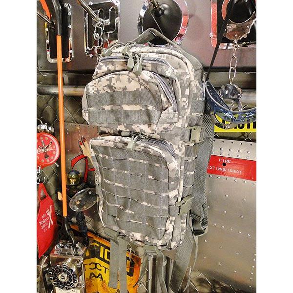 U.S.タイプ　アサルトリュックサック　（カモフラ）　■　アメリカ雑貨　アメリカン雑貨　アメカジ　鞄...