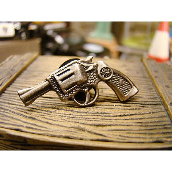 ガンマニアのための銃型ピンバッジ　（S&amp;W38チーフスペシャル）　アメリカン雑貨 アメリカ雑貨