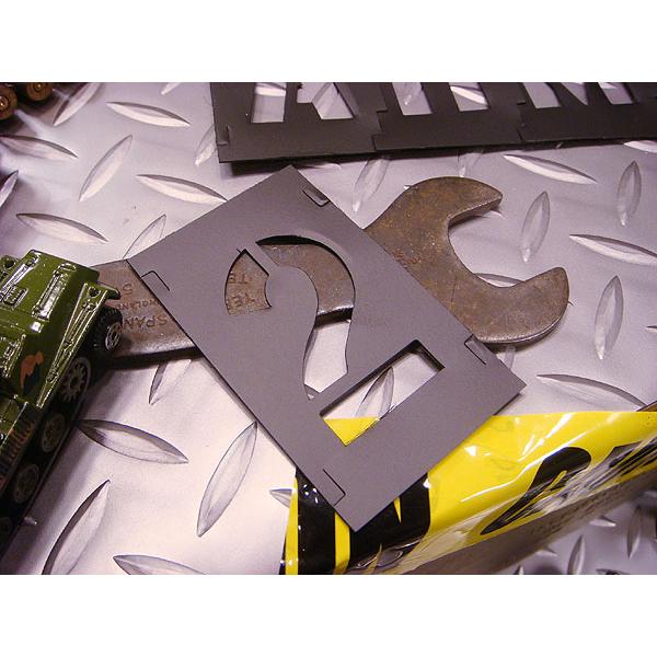 HANSON社　プラスチック　ステンシルプレート　46ピース英数字セット　（2インチ）　■　アメリカ...