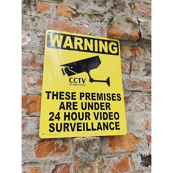 24時間監視中　プラスチックサインボード Lサイズ アメリカ雑貨 アメリカン雑貨