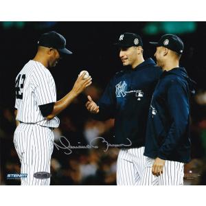 マリアノ・リベラ 直筆サイン入り 8×10フォト New York Yankees Autographed 8X10 Photo / Mariano Rivera｜cardfanatic