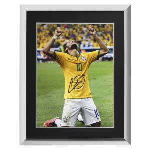 ネイマール 直筆サインフォト 額入り ブラジル代表 ワールドカップ セレブレーション Signed Brazil Photo World Cup Celebration / Neymar｜cardfanatic