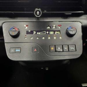 【新色】 C28 セレナ e-power エア...の詳細画像1