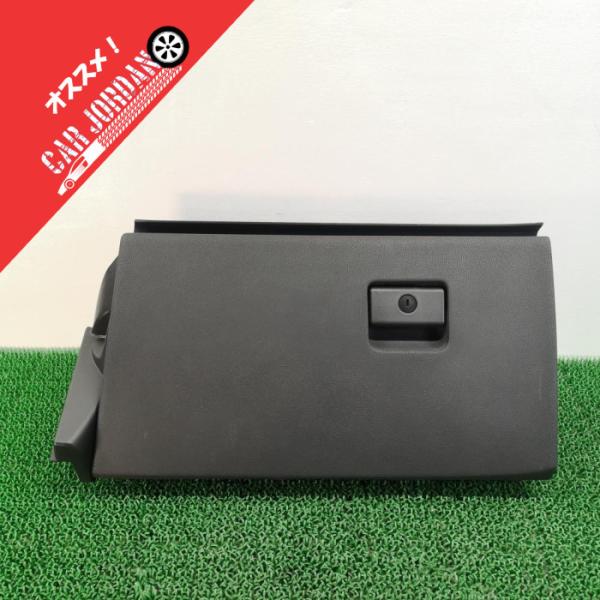 ▼R35【グローブボックス】68108-JF00A　H24 日産 GT-R Premium edit...