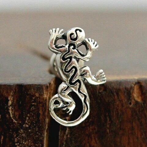 トカゲ ヤモリ ピアス goodvibrations グッドバイブレーション シルバー９２５ 爬虫類...