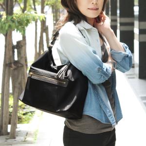 ナイロンバッグ 2WAY ショルダーバッグ レディース 大容量 ワンショルダー フリンジ バッグインポーチ付 軽い マザーバッグ 斜め掛け Anti-Forme Design A4
