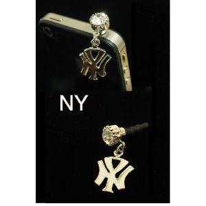 【送料無料】ＮＹ　ニューヨーク　デザイン　スマホピアス【イアホンピアス】イヤホンジャック【メール便：送料無】代引き可：送料別