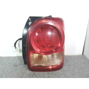 ダイハツ 純正 ムーヴキャンバス 《 LA860S 》 左テールランプ P81400