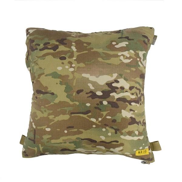 NO.10　クッション 4943463615038