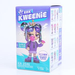 中身はランダム】 サンリオキャラクターズ トレーディングレザー風缶