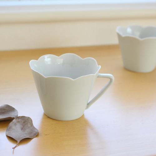 コーヒーカップ 花びら型 薄造り 手作り 和食器 白磁 陶峰窯