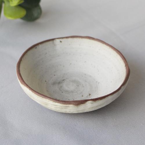 焼締 小皿 丸型 白化粧 丹波焼 醤油皿 豆皿 ほっこり 素朴 かわいい 和食器