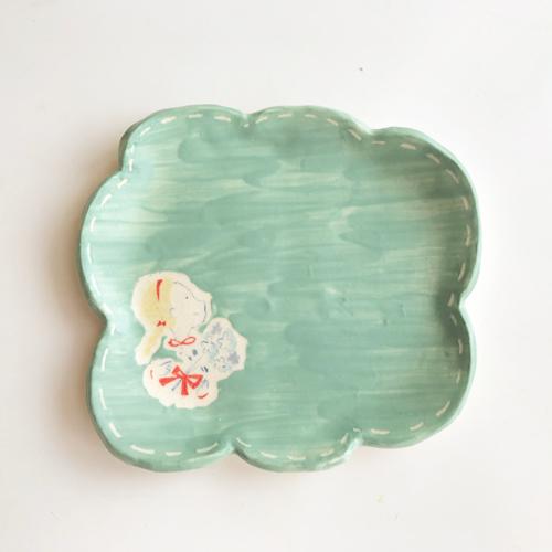 もくもくお皿 グリーン 手作り 陶器 かわいい kikomimi 横顔女の子とお花