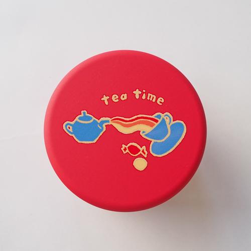 かわいい缶 プチ缶 飴入れ レッド 赤 tea time φ6.4cm×h4.5cm オリジナル柄 ...