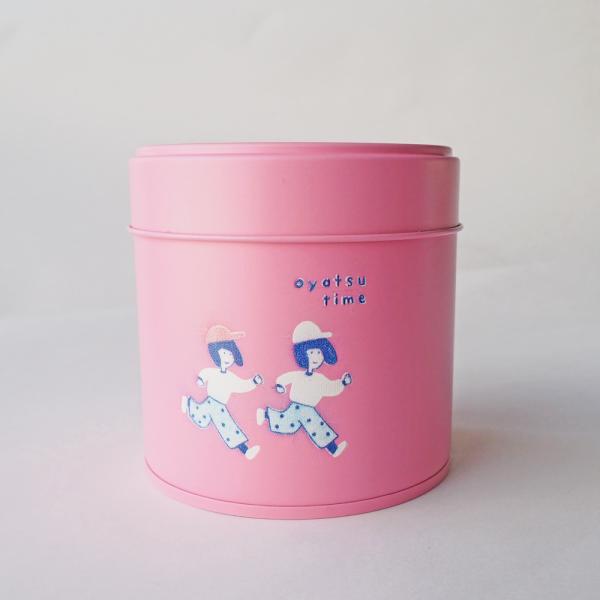 かわいい缶 茶筒  お茶缶 ピンク コルン缶 内蓋付 おかっぱ φ8.2cm×h8.2cm オリジナ...